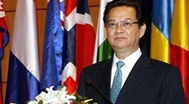 PM Nguyen Tan Dung leaves for ASEAN Summit  - ảnh 1